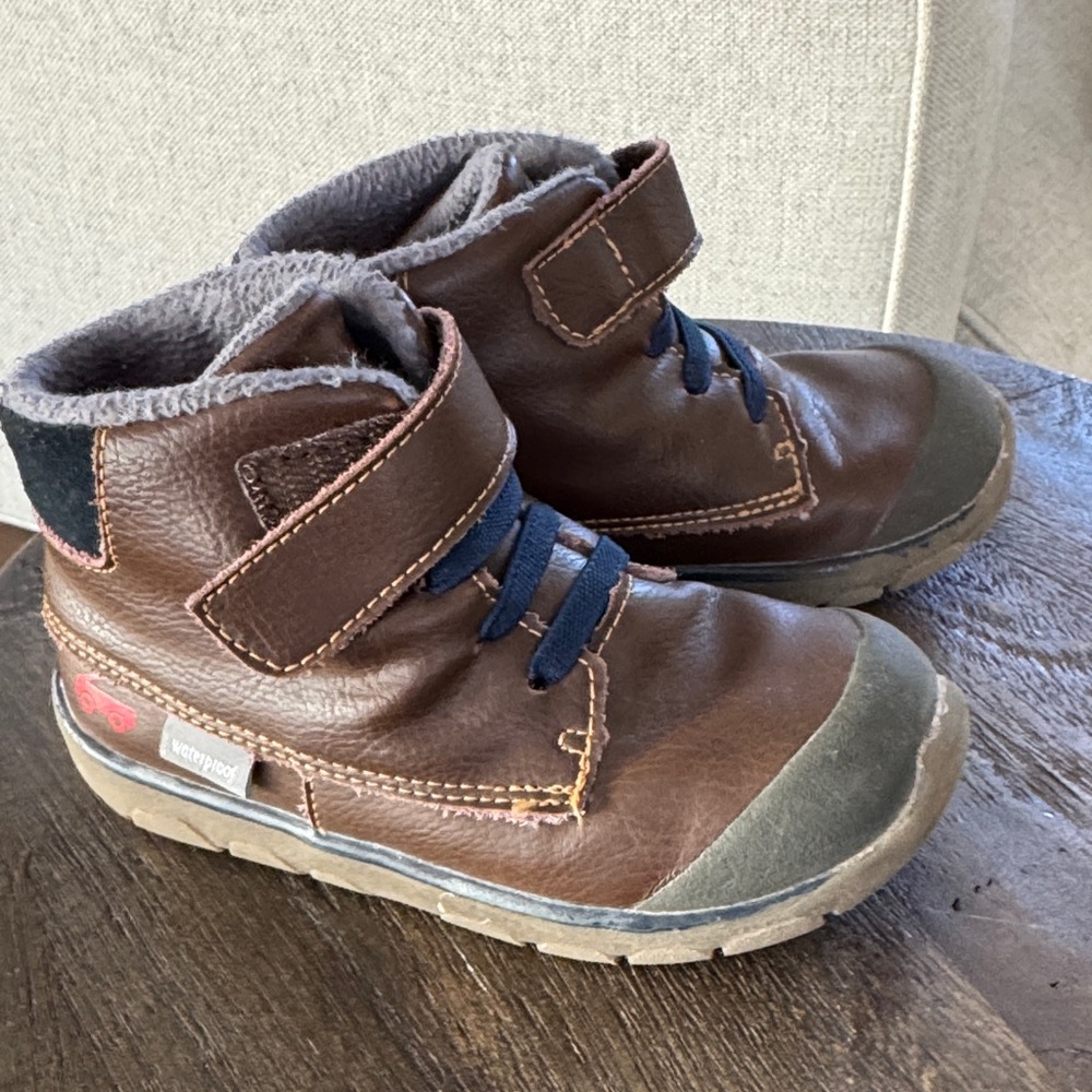 See Kai Run waterproof boots size 10